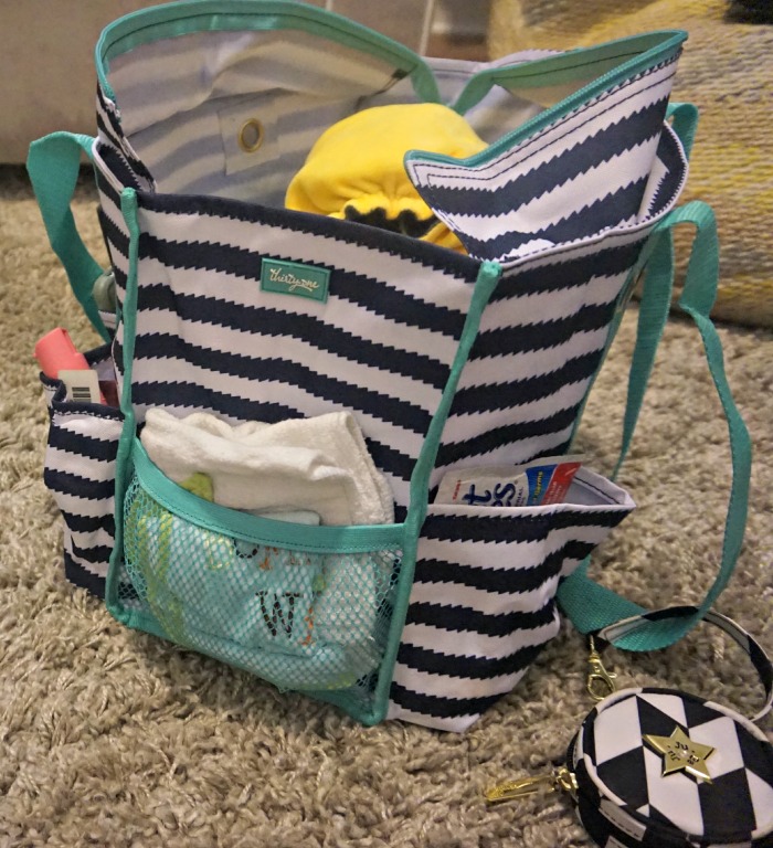 Thirty One Gym Diaper Crossbody Organizing Utility Beach Tote Bag Zip 31  gift