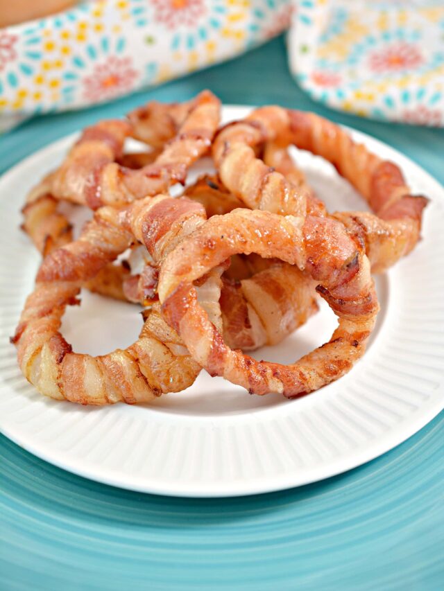 Keto Bacon Wrapped Onion Rings Recipe - Easy Living Today