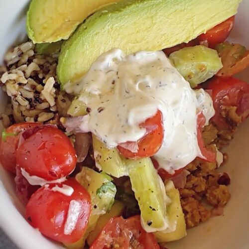 https://www.easylivingtoday.com/wp-content/uploads/2023/04/Healthy-Ground-Turkey-Greek-Bowl-Recipe-for-Weight-Loss-500x500.jpg